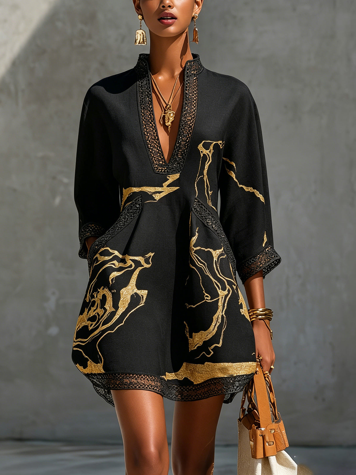 Mini Robe Noire en Dentelle Marbrée