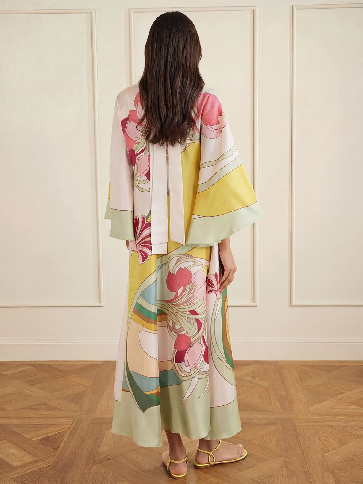 Robe maxi satinée fleurie