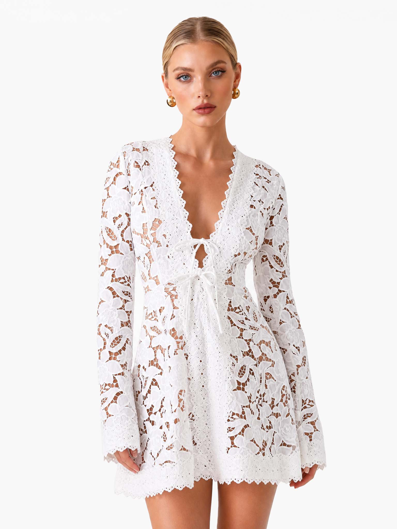 Mini Robe en Dentelle à Col V