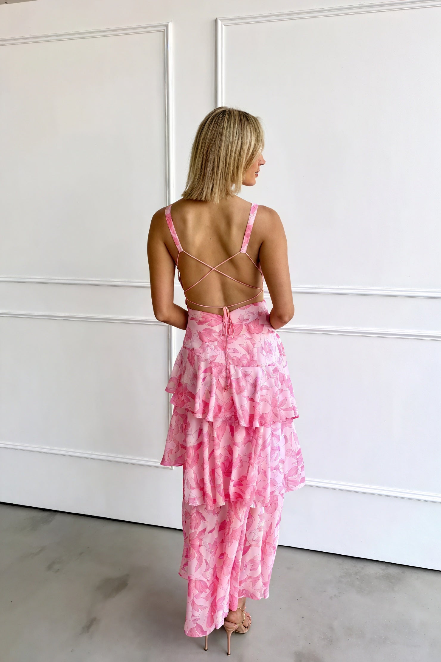Robe Fleurie à Décolleté Plongeant