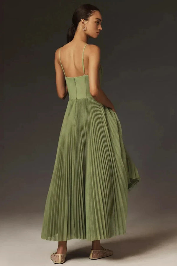 Élégante Robe Midi Plissée