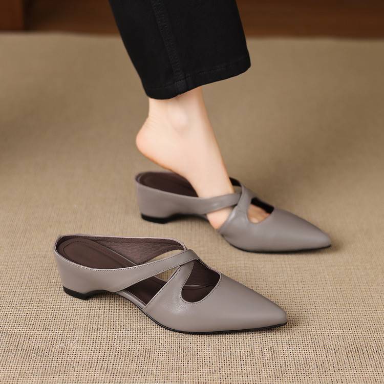 Escarpins Pointus en Cuir Authentique avec Lanières Entrelacées