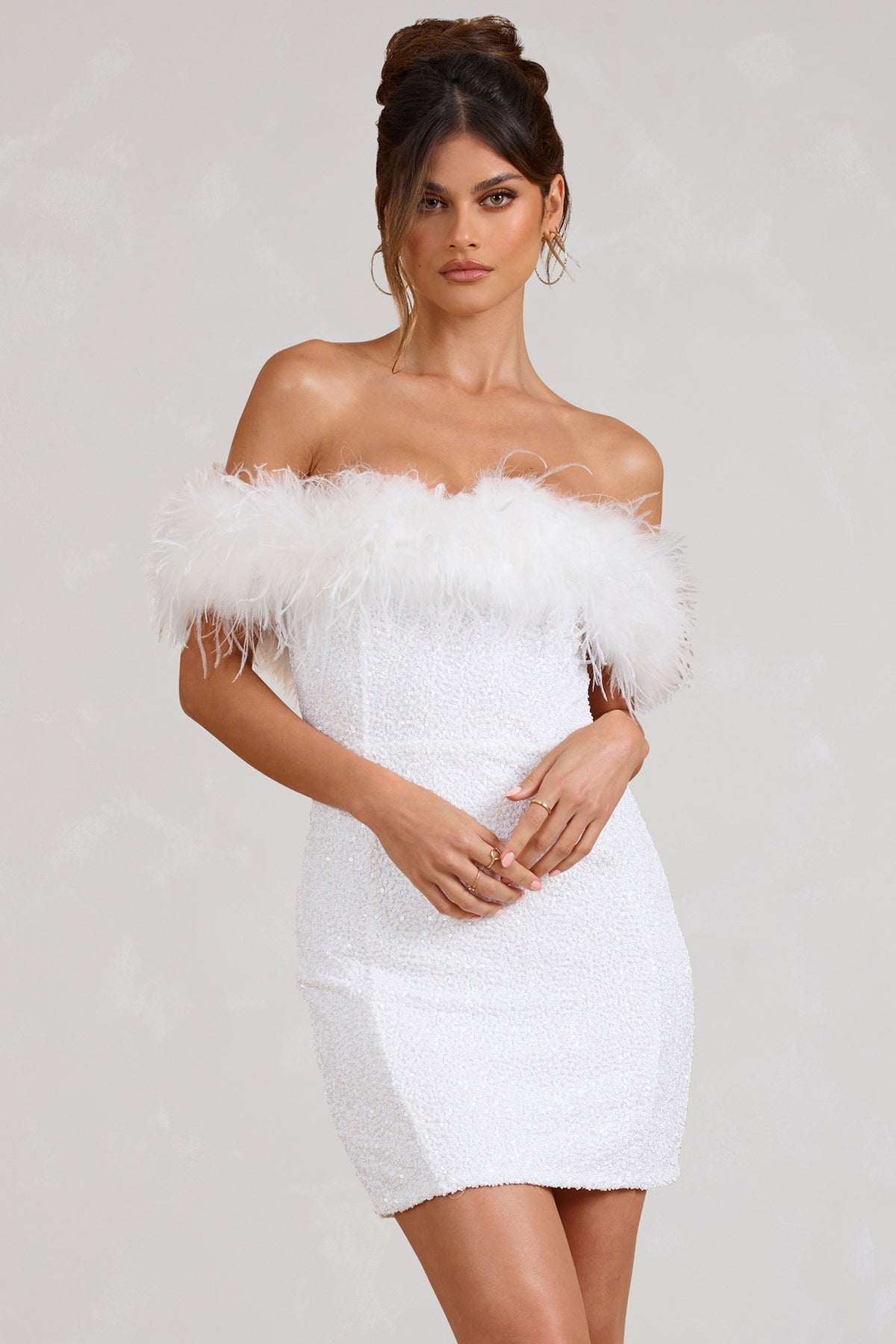 AliceLeon™ | Robe scintillante ornée de plumes